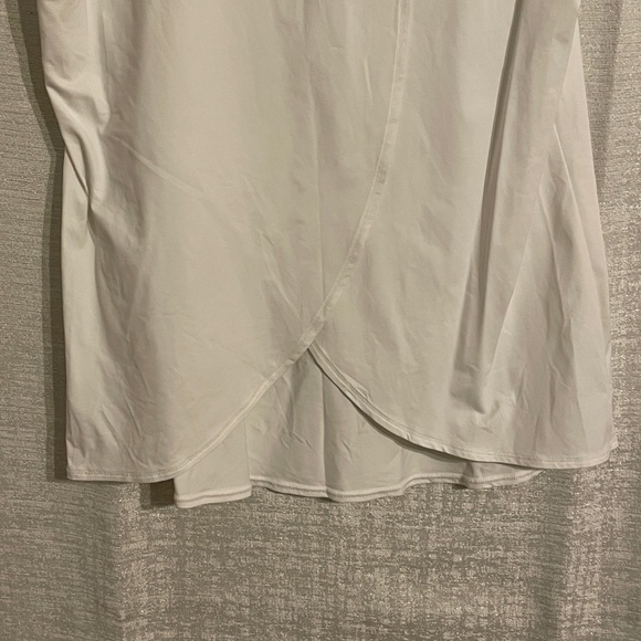 Athleta Sunlover UPF Split Back, Sleeveless Tulip Top Size Small, like NEW! - Picture 4 of 9